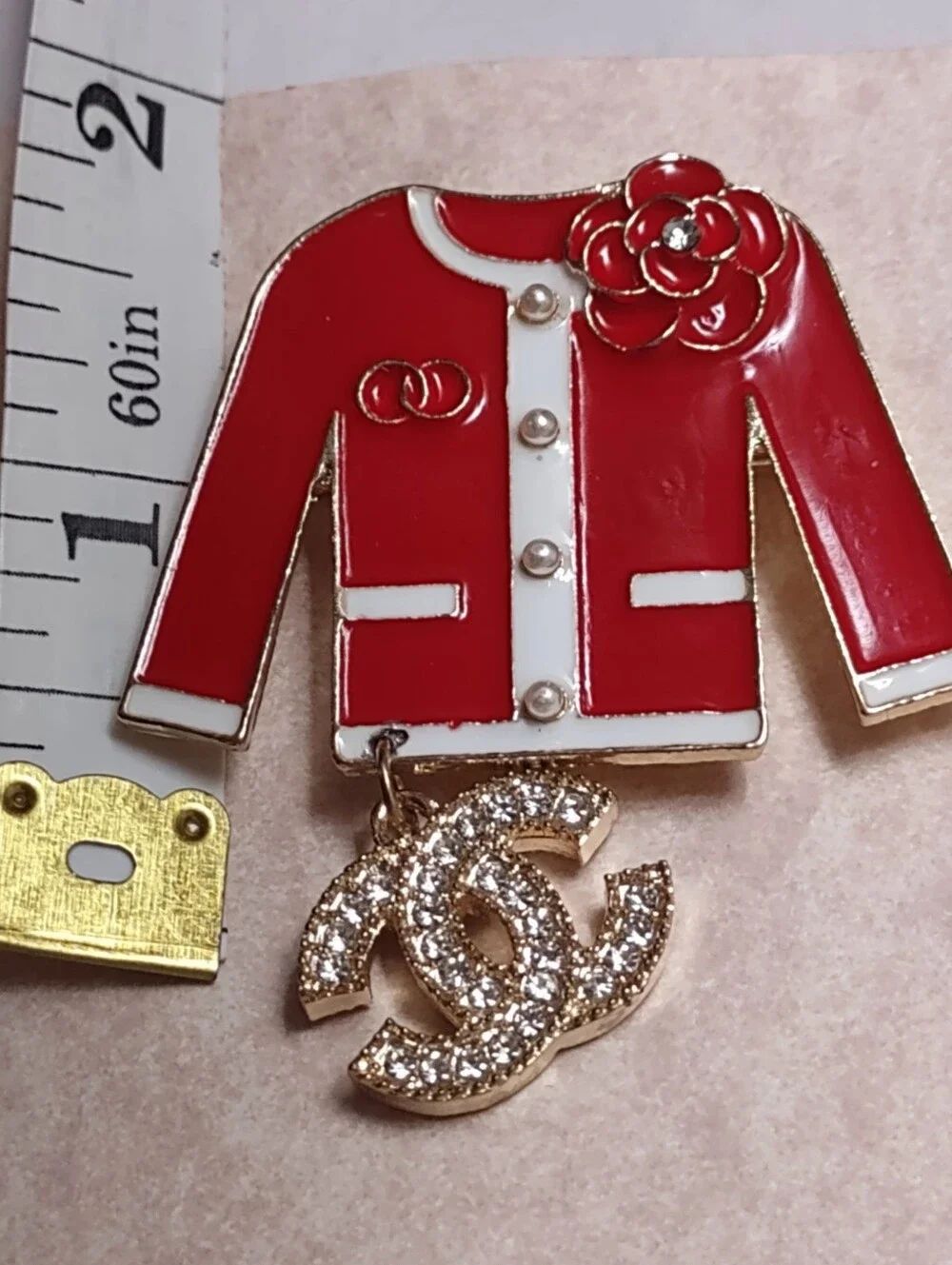 Business Suit Brooch with White Trim Camilla Flower Goldtone Metal